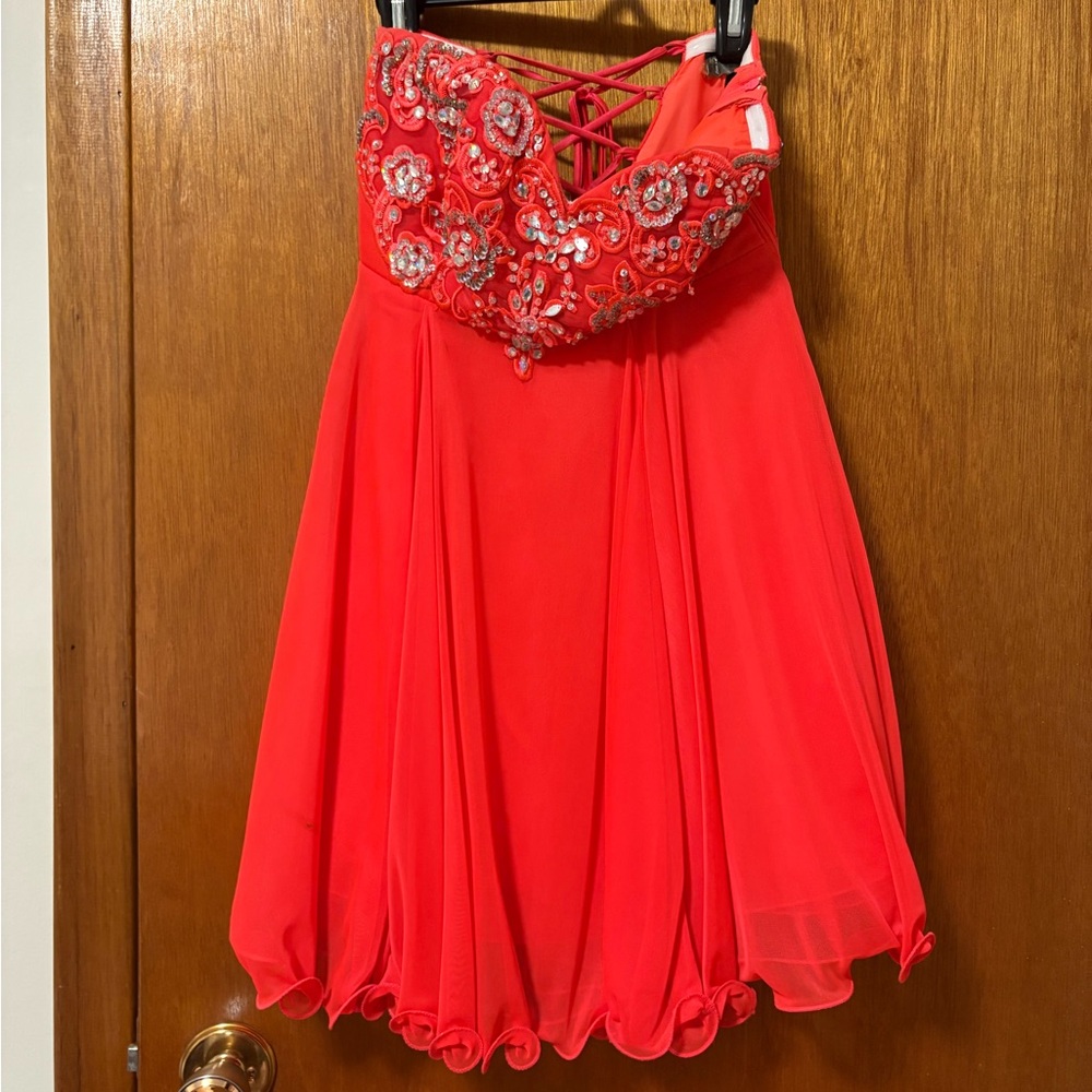 Elegant Red Strapless Dress
